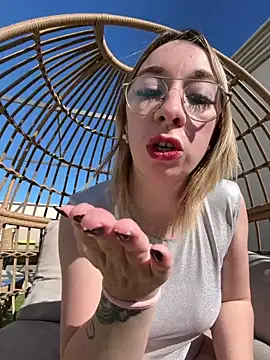 Giuliana_baby – Naživo XXX chat