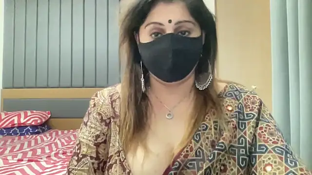 sassypooja – webcam-show