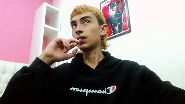 Show de ttimy_x_boy na webcam