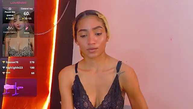 Charlotte_Love10のライブXXXチャット