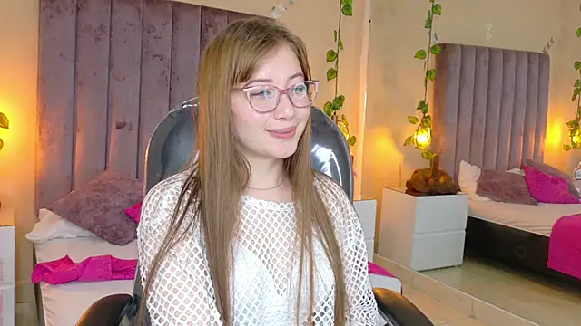 Dahlia_Rousse – Naživo XXX chat