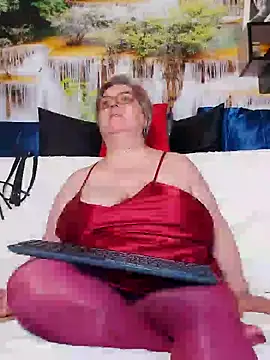 QueenPammy1 – Naživo XXX chat