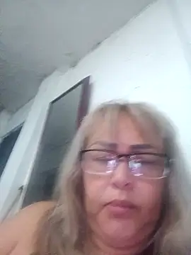 milena202610 – Kamerová šou