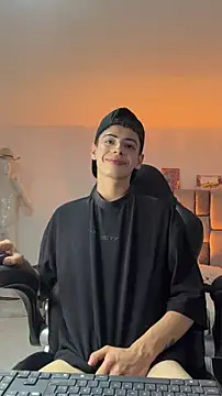 Sebastian_Reed Adlı Modelin Web Kamerası Şovu