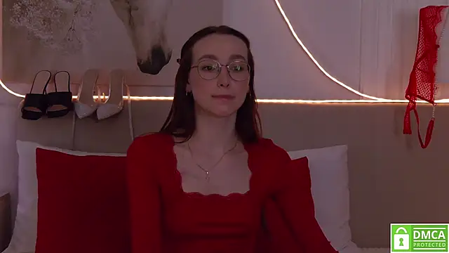 Emily_Simon – Naživo XXX chat