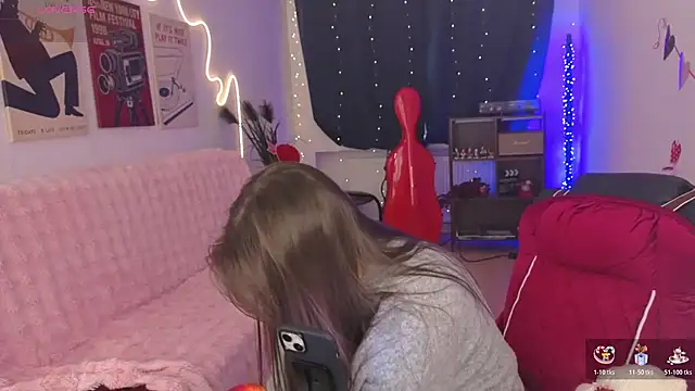 XXX chat uživo modela Emillias