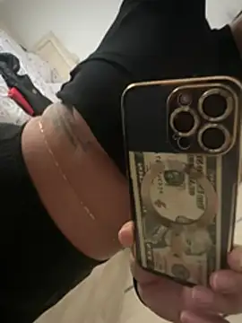 Bella1308 webcam show