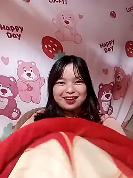 XoiXoi232 Adlı Modelin Canlı XXX Sohbeti