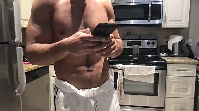 Chat XXX en directo de BigGuyMuscle