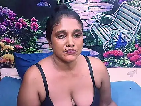 IndianSexyLady20 即時 XXX 聊天