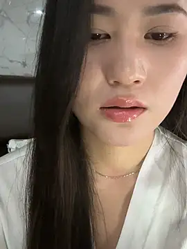 czamabe: διαδικτυακό σόου στην κάμερα