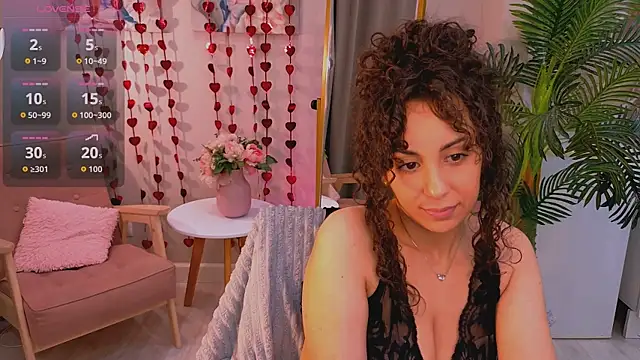 curly_jade লাইভ XXX চ্যাট