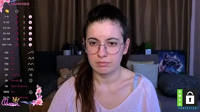 Aminabeatris élő XXX-chatje