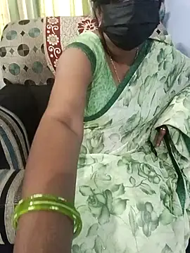 Tinarosy13 Pertunjukan Webcam