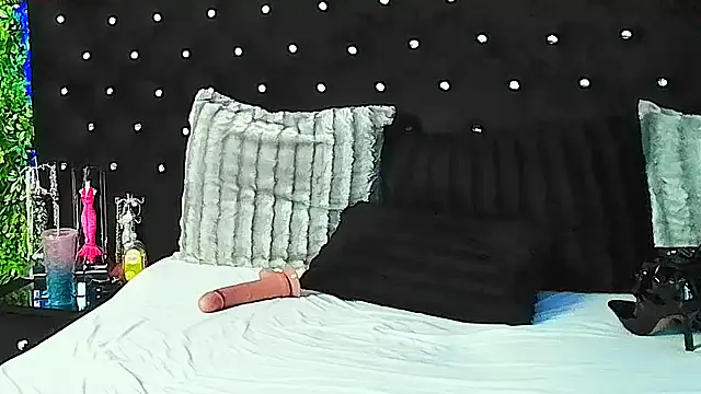 InannaStar Chat XXX in diretta