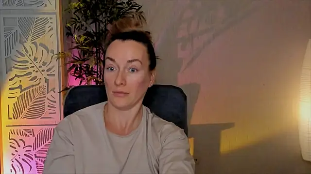 RebeccaMartinez Show Webcam