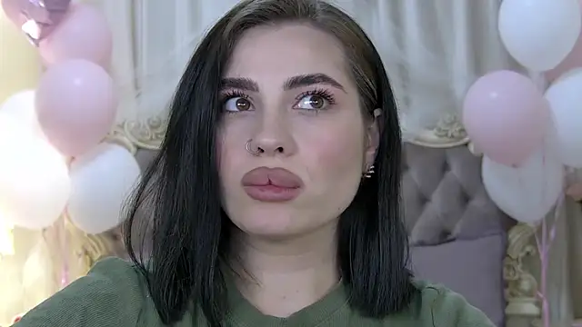 AdrianaTorres' Live XXX Chat