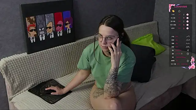 Chatroom XXX en direct de Violetwin