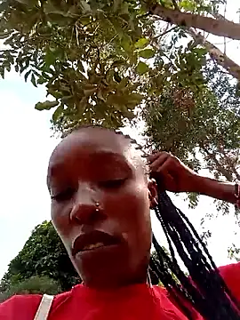 Chat +18 de Petite_Ula ao vivo