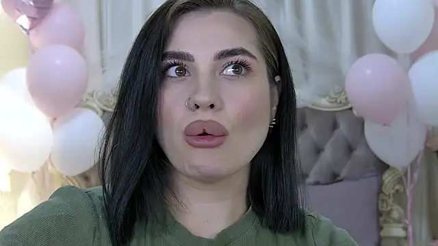 AdrianaTorres 即時 XXX 聊天