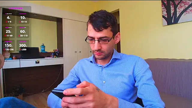 دردشة HungEddy الجنسية المباشرة