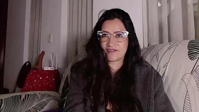 DeesseLuxure – Naživo XXX chat