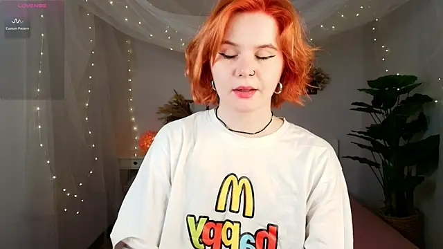 RenvyxxのライブXXXチャット