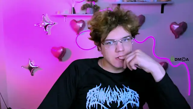 lucas_long_ লাইভ XXX চ্যাট