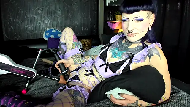 Purple_Coffin666 Webcam show