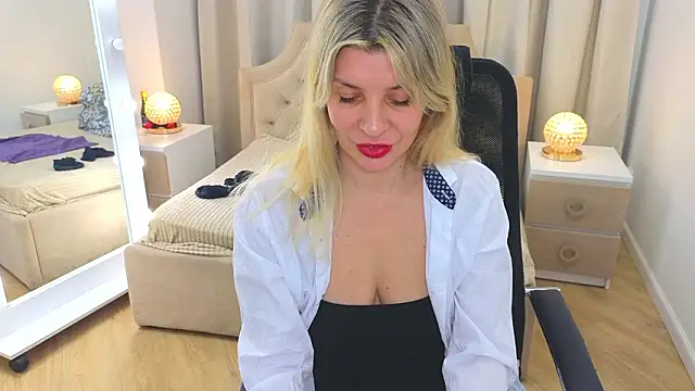 Živý XXX chat M_I_A_M_I_A