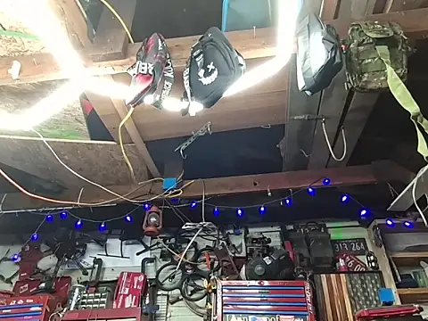 twistafatpipe's Webcam Show