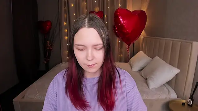 XXX chat uživo modela Monica__Queen