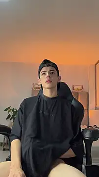 Онлайн чат XXX Sebastian_Reed