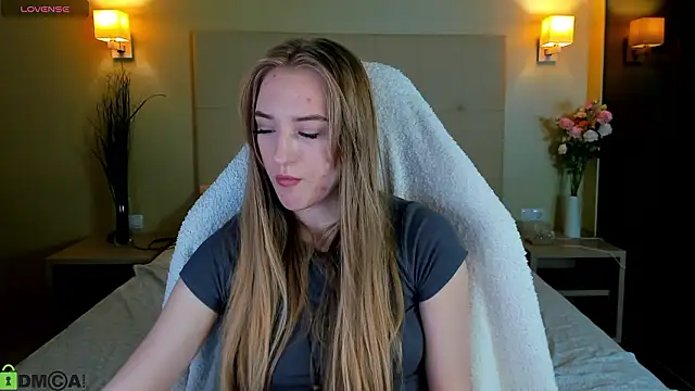 Stacy_River 现场XXX聊天