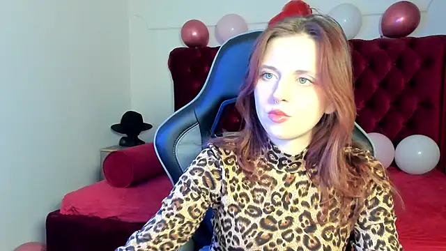 Chatroom XXX en direct de FreyaVey