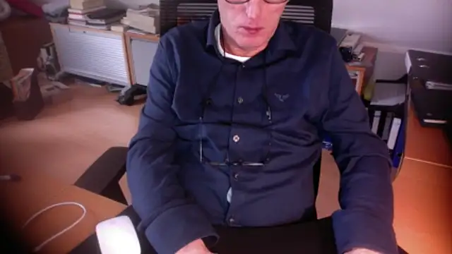 outlaw200 Show in webcam