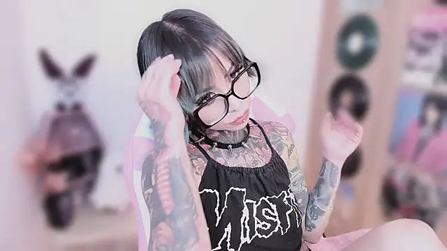 NikkiRamone's Live XXX Chat