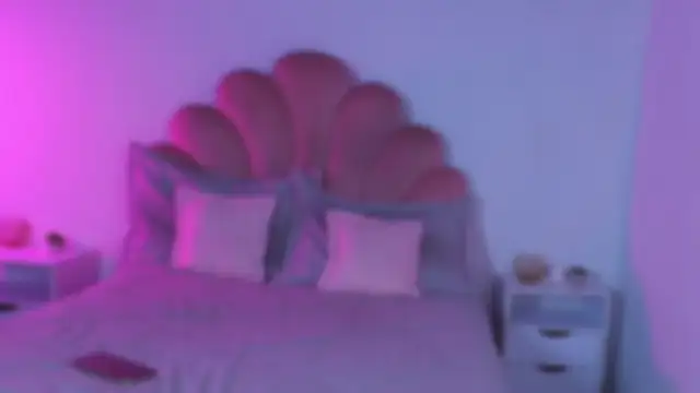 XXX chat uživo modela MiaColucci18