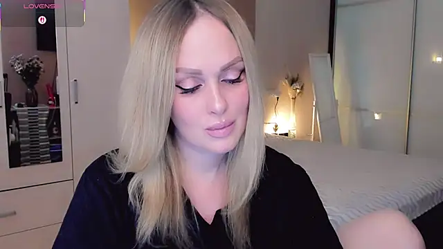 Libby_Nora Chat XXX in diretta