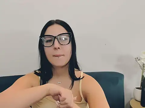 Chatroom XXX en direct de TaliaAdorable