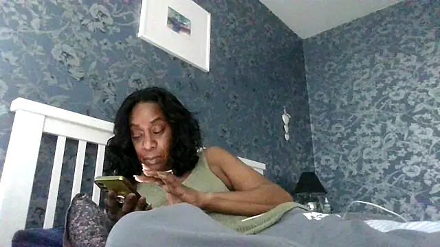 Chat +18 de Ebony-SultryX ao vivo