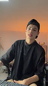 Sebastian_ReedのライブXXXチャット