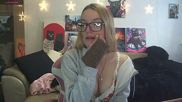 SecretSophia's Live XXX Chat