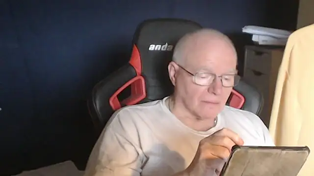 Živý XXX chat lonely_peter