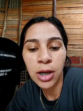 دردشة Mia_axelll الجنسية المباشرة