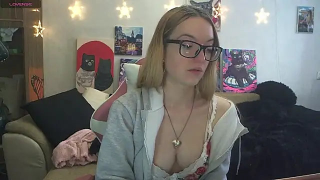 SecretSophia's Live XXX Chat