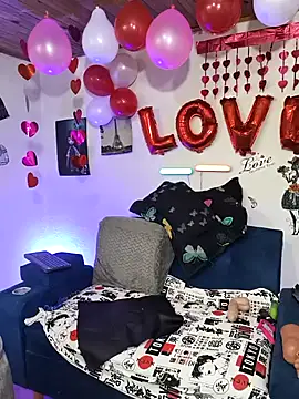 Онлайн чат XXX keila_j