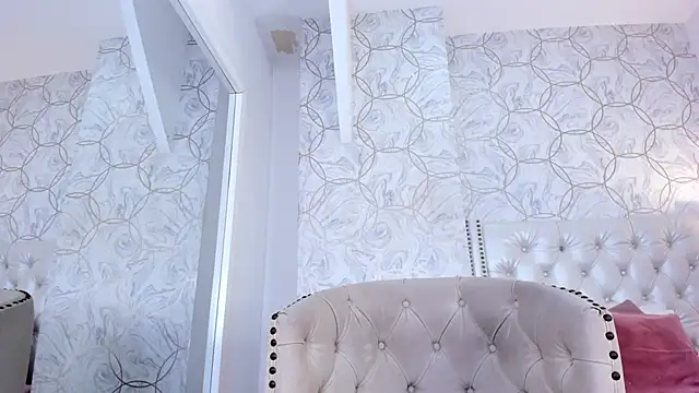 amara_rousseのライブXXXチャット