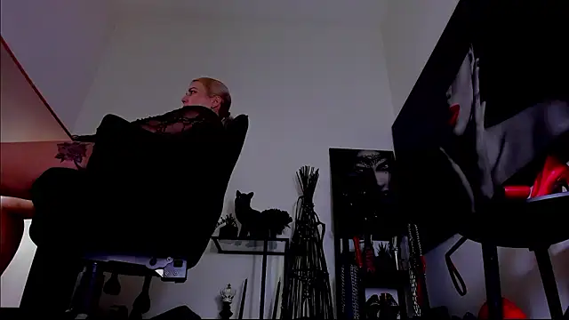 MistressDemi 现场XXX聊天