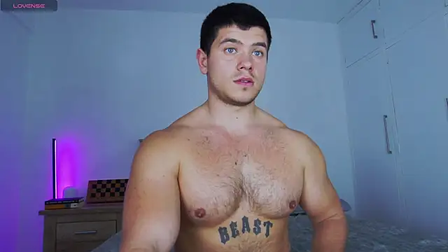 Arilas_ élő XXX-chatje